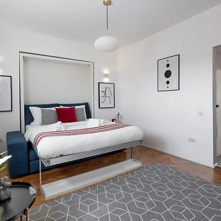 Classic Top-floor In The Historic Center With Views Bukarest
