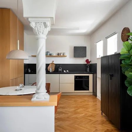 Classic Top-floor In The Historic Center With Views Lejlighed *