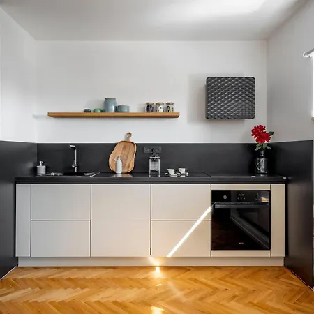 Classic Top-floor In The Historic Center With Views Lägenhet *