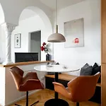 Classic Top-floor In The Historic Center With Views *