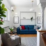 Classic Top-floor In The Historic Center With Views