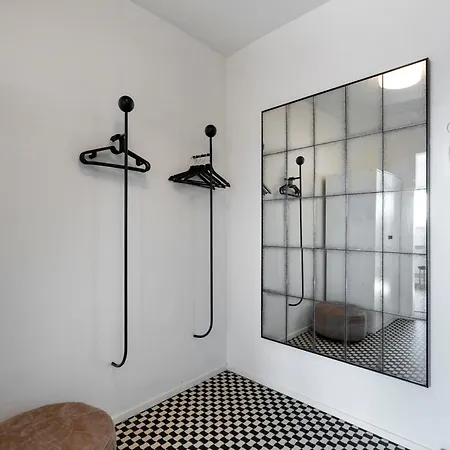 Classic Top-floor In The Historic Center With Views بوخارست