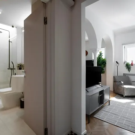 Classic Top-floor In The Historic Center With Views * Bukarest