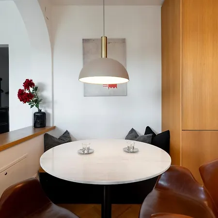 Appartement Classic Top-floor In The Historic Center With Views Boekarest