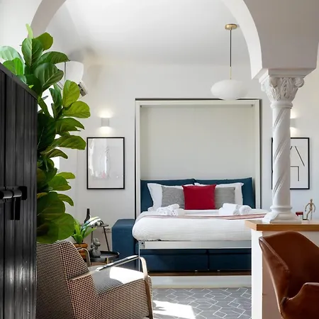 Classic Top-floor In The Historic Center With Views * Boekarest